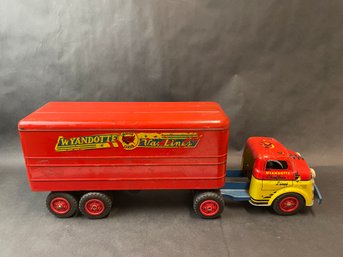 Vintage Wyandotte Van Line Pressed Steel Truck