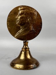 Vintage Paperweight Of John F Kennedy