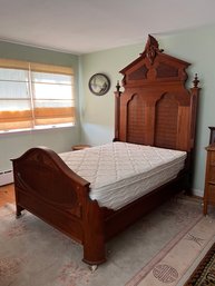 Victorian Walnut Mountain Bed 3/4 Size