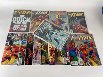 The Flash Comic Lot 100 - 124 (Sk-61)