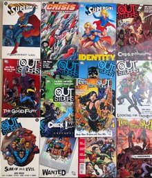 Lot Of Comics Including Superman, Outsiders, Teen Titans (SK-114)