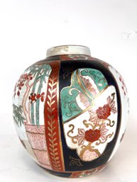 Large Bulbous Imari Oriental Vase