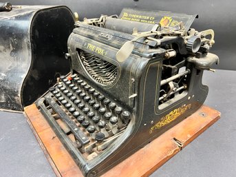 Antique Fox Typewriter With Carry Case