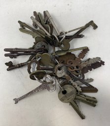 Large Lot Of Vintage Keys