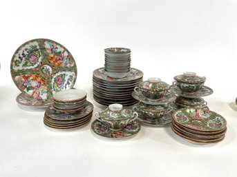 Rose Medallion China Lot (A)