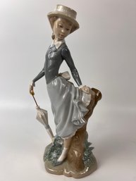 Lladro ' Young Lady In Trouble' Figure - No Box