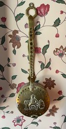 Antique Brass Bed Warmer With Brass Handle