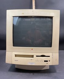 Macintosh Performa 5200CD - Untested