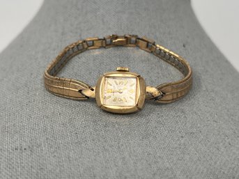 Vintage Wittnauer 14k Gold Ladies Women's Watch