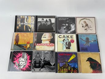 Large Lot Of CDs (b)