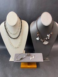 Costume Jewelry Lot (J15)