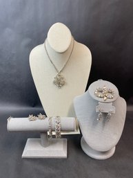 Costume Jewelry Lot (D)