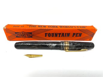 New York Worlds Fair Souvenir Fountain Pen In Original Box