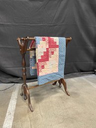 Vintage Quilt Stand With Quilt