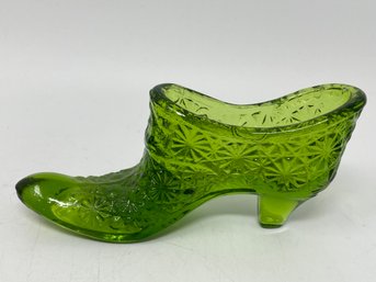 Fenton Daisy And Button Green Glass Slipper Shoe