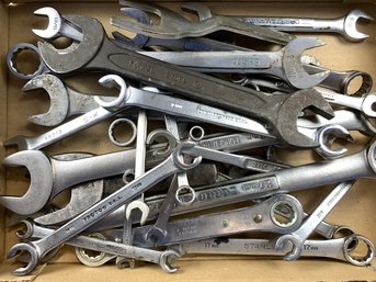 Large Lot Of Various Brand Wrenches (Lot 80)