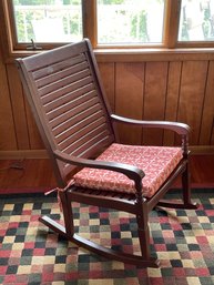 Very Nice And Sturdy Rocking Chair With Removable Cushion