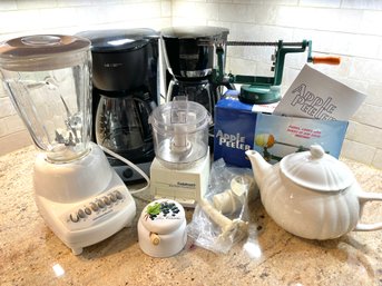 Kitchen Lot Small Appliances, Apple Peeler And More