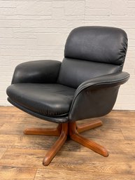 Post Modern Leather Reclining Chair - Unsigned