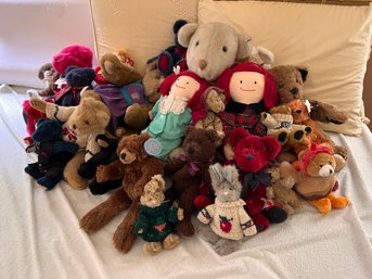 Large Lot Of Plush Bears And More!
