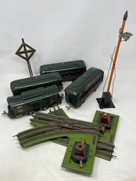 Pre-War Lionel 'O' Gauge Train Lot