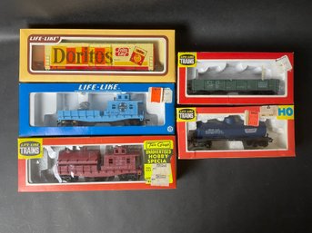 Vintage Life Like HO Train Car Lot