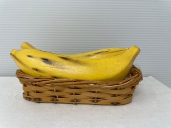 Vintage Banana Salt And Pepper Shakers In Basket (J38)