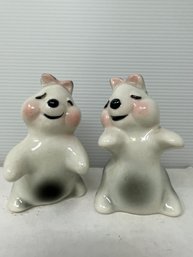 Vintage Love Bug Salt And Pepper Shakers (J41)