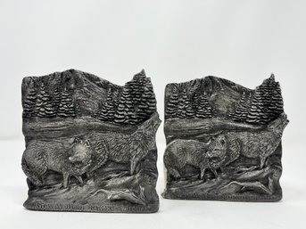 Pair Of Wolf Bookends By National Wildlife