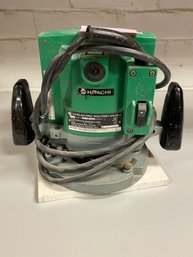 Hitachi Plunge Router