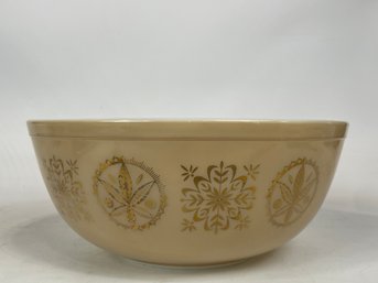 Large Vintage Pyrex Mixing Bowl