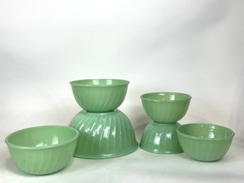 Large Lot Of Vintage Jadeite Mixing Bowls