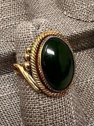 Sterling Ring With Green Stone Size 5 (J1)