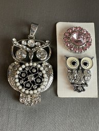 Silver And Rhinestone Owl Pendant With Interchangeable Belly