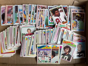 Estate Fresh Lot Of Vintage Football Cards (8)