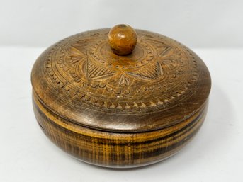 Vintage Primitive Carved Round Wooden Box In Floral Mandala Motif