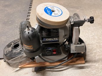 Delta Bench Grinder