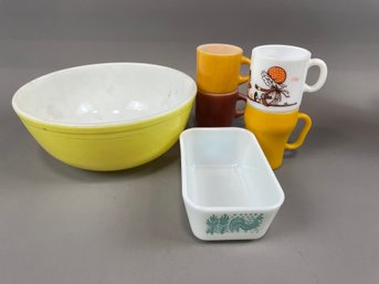 Vintage Kitchen Lot With Pyrex