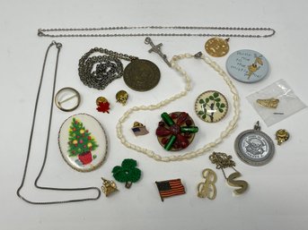 Vintage Costume Jewelry Lot Great Selection!!