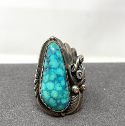 Beautiful Turquoise Ring (L40)