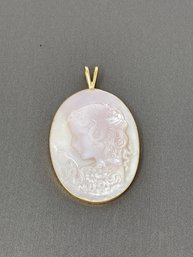 Cameo W/ 14k Gold Bezel (53)