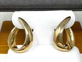 14k Gold Hoops 4.17g (64)