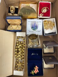 Vintage Boxed Costume Jewelry Lot (12)