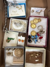 Boxed Vintage Costume Jewelry Lot (14)