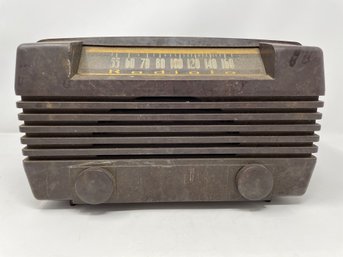 Vintage Radiola Radio Untested