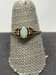 14k Gold Opal Ring 1.63g (83) Size 6.25