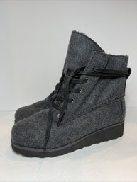 Bearpaw Krista Women's Wedge Boot Wool Gray Size 10 Medium