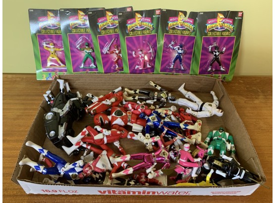 Lot Of Vintage Power Rangers Action Figures