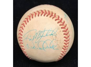 New York Yankees (9) Signature Ball With Derek Jeter