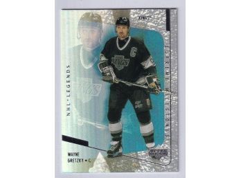 2000-01 Upper Deck Legends Supreme Milestones Wayne Gretzky Hologram Card